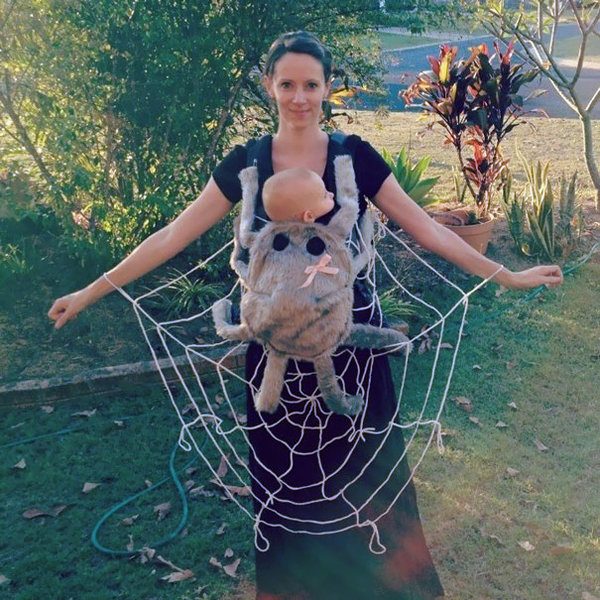 4-family-costumes-that-makeyou-wonder-why