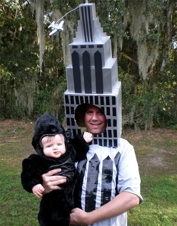 7-family-costumes-that-makeyou-wonder-why