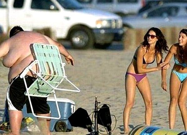 18-funniest-beach-moments-ever-summer