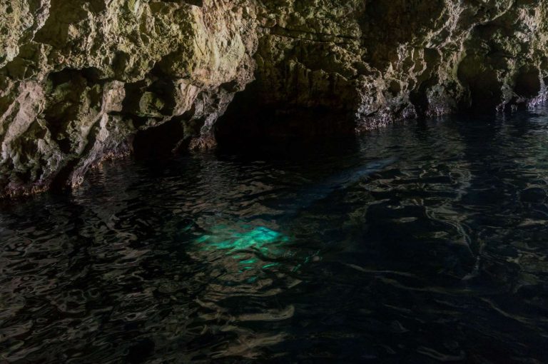 15 Impressive Underwater Caves That Will Mesmerize You – Page 5